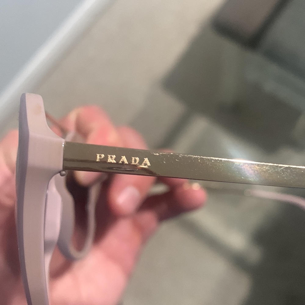 Prada sunglasses - Picture 2 of 5